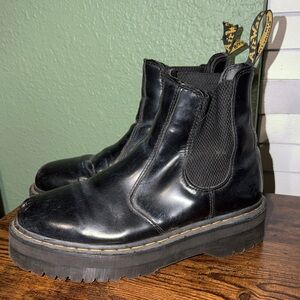 Dr Martens 2976 Air Wair platform boots unisex Docs Doc